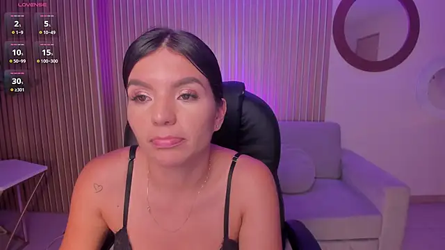 ValeriaRoldanX online show from 25, 1, 2025