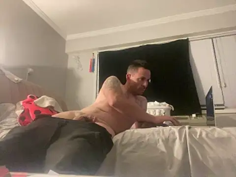 Snapshot of Gman143187 chatting on 21, 4, 2026 Gman143187 online show from 21, 4, 2026