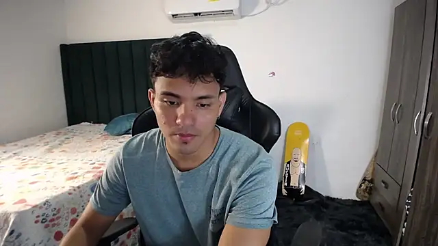 Snapshot of man_dur07 chatting on 16, 3, 2025 man dur07 online show from 16, 3, 2025