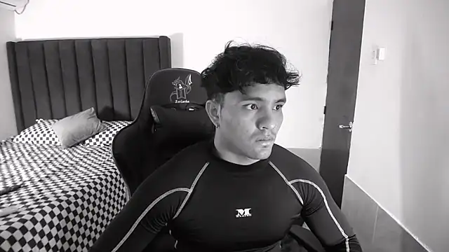 Snapshot of man_dur07 chatting on 30, 10, 2025 man dur07 online show from 30, 10, 2025