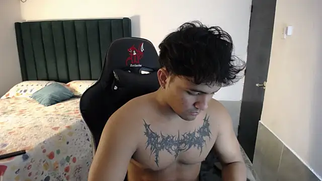 Snapshot of man_dur07 chatting on 19, 11, 2025 man dur07 online show from 19, 11, 2025