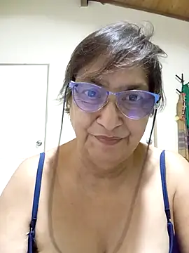 Snapshot of florecita69 chatting on 12, 10, 2025 florecita69 online show from 12, 10, 2025