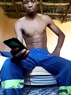 Snapshot of BIGBLACKCOOCK24- chatting on 7, 3, 2025 BIGBLACKCOOCK24- online show from 7, 3, 2025