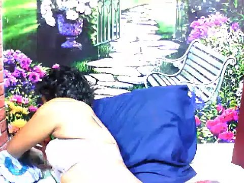 Snapshot of indianCherryPie chatting on 9, 3, 2025 indianCherryPie online show from 9, 3, 2025