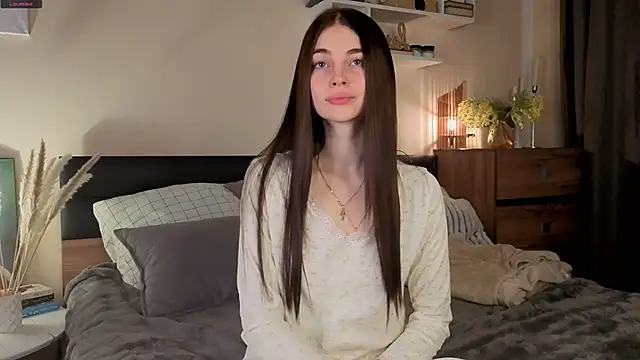 MaryJacksoon online show from 8, 11, 2025