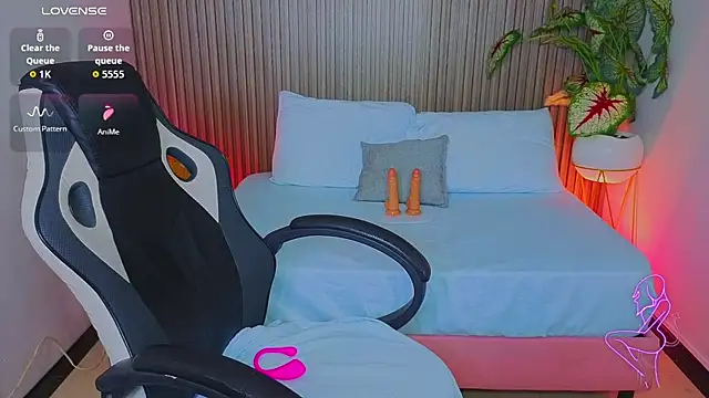 angelica dymond online show from 17, 3, 2026