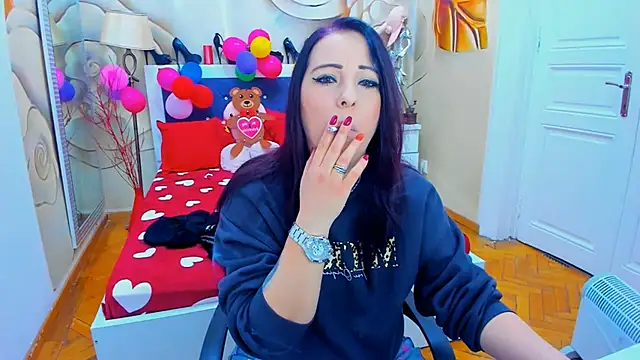 Snapshot of LauraSin chatting on 10, 2, 2025 LauraSin online show from 10, 2, 2025