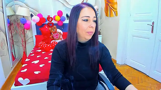 Snapshot of LauraSin chatting on 16, 2, 2025 LauraSin online show from 16, 2, 2025