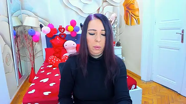 Snapshot of LauraSin chatting on 17, 2, 2025 LauraSin online show from 17, 2, 2025