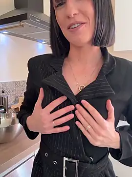 Snapshot of lola_tentatiion chatting on 12, 3, 2026 lola tentatiion online show from 12, 3, 2026