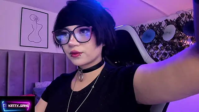 Kitty Gang online show from 7, 4, 2026