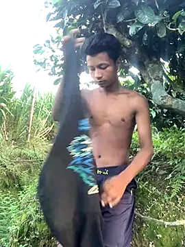 Snapshot of ShroveRising chatting on 8, 10, 2025 ShroveRising online show from 8, 10, 2025