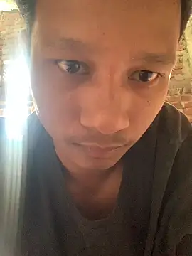 Snapshot of ShroveRising chatting on 24, 10, 2025 ShroveRising online show from 24, 10, 2025