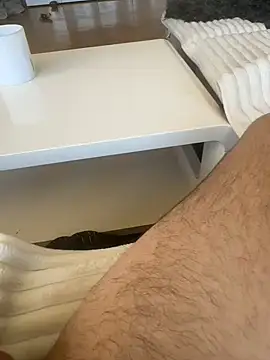 Snapshot of lxrxdxn chatting on 8, 4, 2026 lxrxdxn online show from 8, 4, 2026