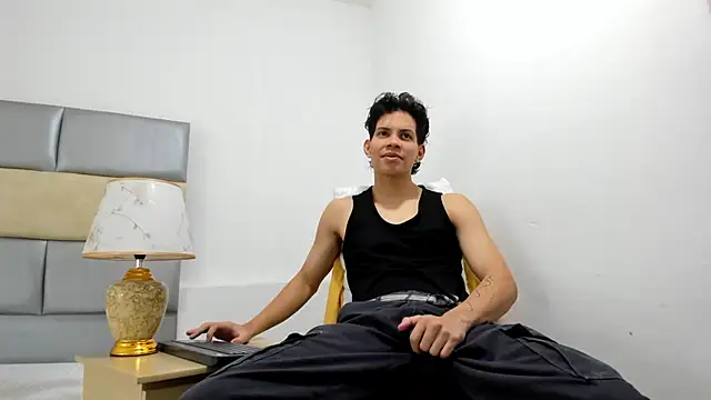 lax777  online show from 8, 3, 2025