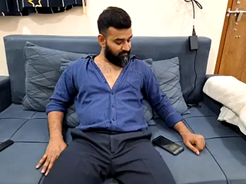 Snapshot of Fun_Guuy chatting on 21, 10, 2025 Fun Guuy online show from 21, 10, 2025