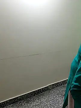 Snapshot of Saroj-Shah chatting on 15, 10, 2025 Saroj-Shah online show from 15, 10, 2025