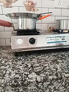 Snapshot of Saroj-Shah chatting on 17, 10, 2025 Saroj-Shah online show from 17, 10, 2025