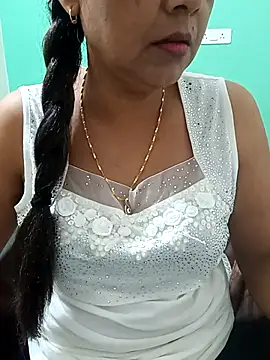 Snapshot of Saroj-Shah chatting on 4, 11, 2025 Saroj-Shah online show from 4, 11, 2025