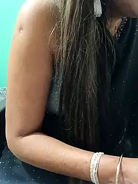 Snapshot of Saroj-Shah chatting on 6, 11, 2025 Saroj-Shah online show from 6, 11, 2025