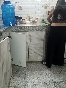 Snapshot of Saroj-Shah chatting on 17, 11, 2025 Saroj-Shah online show from 17, 11, 2025