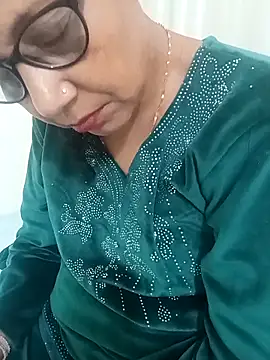 Snapshot of Saroj-Shah chatting on 30, 11, 2025 Saroj-Shah online show from 30, 11, 2025