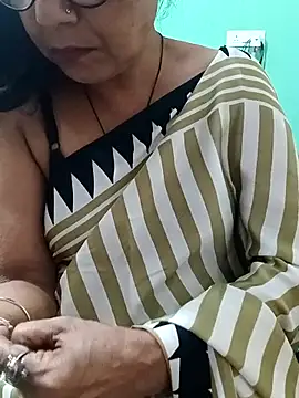 Snapshot of Saroj-Shah chatting on 22, 7, 2026 Saroj-Shah online show from 22, 7, 2026