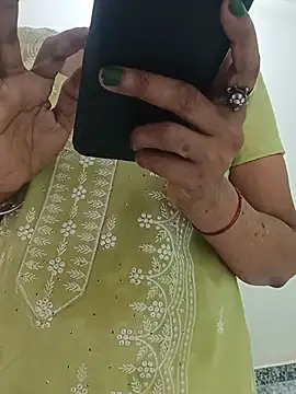 Snapshot of Saroj-Shah chatting on 25, 7, 2026 Saroj-Shah online show from 25, 7, 2026