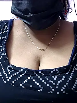 mallu-sumi online show from 9, 11, 2025