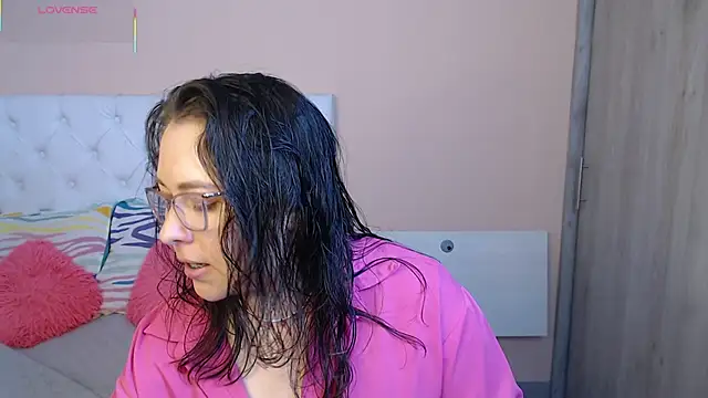 May Carlier online show from 29, 11, 2025