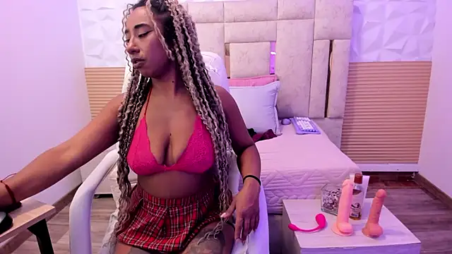 Snapshot of _Eveelyn chatting on 10, 3, 2026 Eveelyn online show from 10, 3, 2026