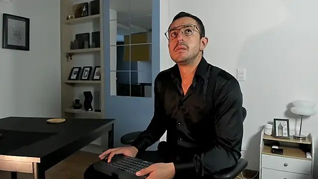 Snapshot of pablo-rincon95 chatting on 22, 5, 2026 pablo-rincon95 online show from 22, 5, 2026