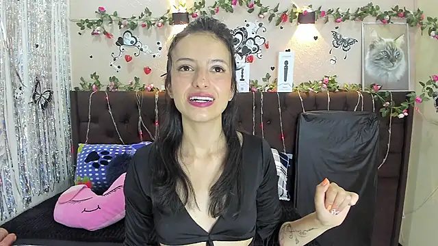 HottCandy21 online show from 24, 2, 2025