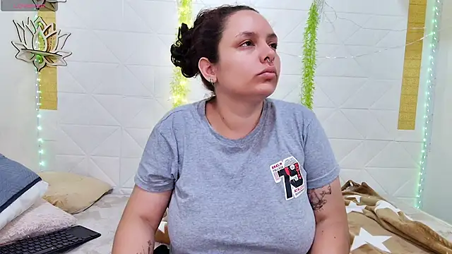 Snapshot of Mabelydani chatting on 1, 2, 2025 Mabelydani online show from 1, 2, 2025