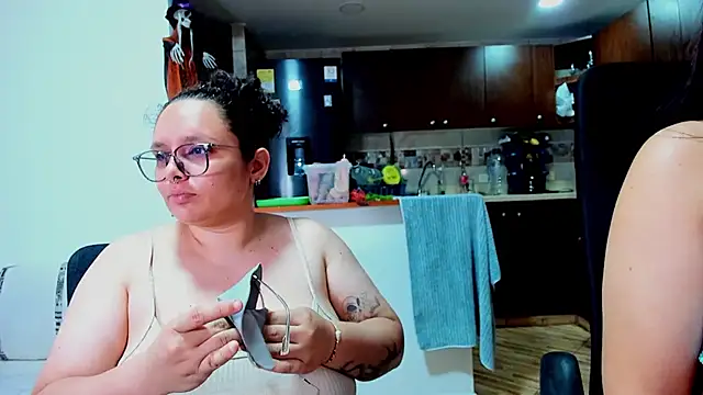 Snapshot of Mabelydani chatting on 4, 10, 2025 Mabelydani online show from 4, 10, 2025