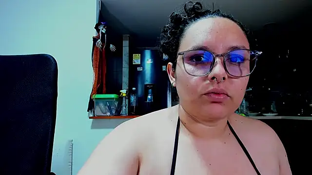 Snapshot of Mabelydani chatting on 11, 10, 2025 Mabelydani online show from 11, 10, 2025