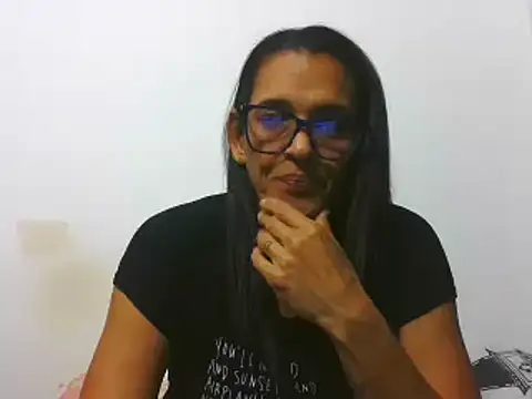 Snapshot of latinbrunettet chatting on 15, 2, 2025 latinbrunettet online show from 15, 2, 2025