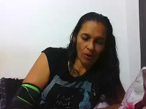Snapshot of latinbrunettet chatting on 28, 2, 2025 latinbrunettet online show from 28, 2, 2025