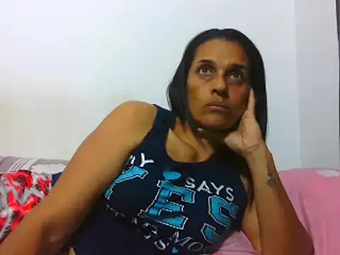 Snapshot of latinbrunettet chatting on 11, 3, 2025 latinbrunettet online show from 11, 3, 2025