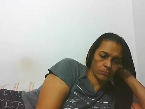 Snapshot of latinbrunettet chatting on 26, 11, 2025 latinbrunettet online show from 26, 11, 2025