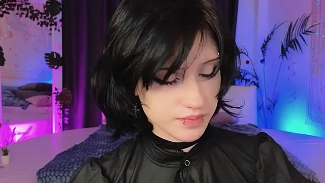 dark vamp  online show from 15, 1, 2025