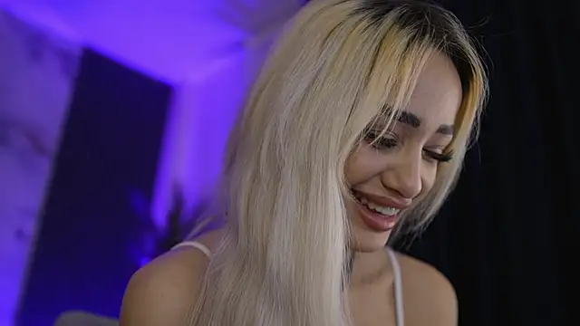 Snapshot of blondie_muller chatting on 4, 5, 2026 blondie muller online show from 4, 5, 2026