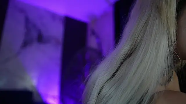 Snapshot of blondie_muller chatting on 9, 6, 2026 blondie muller online show from 9, 6, 2026