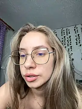 Kitty Katrine online show from 28, 2, 2025