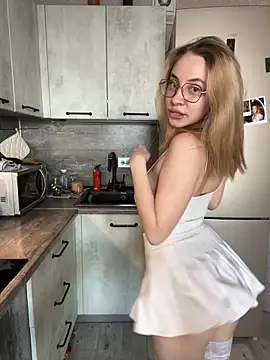 Kitty Katrine online show from 4, 2, 2026