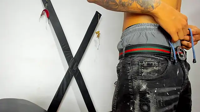 Hana and Zeta online show from 6, 3, 2025