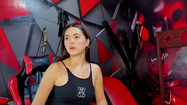 Hana and Zeta online show from 4, 11, 2025