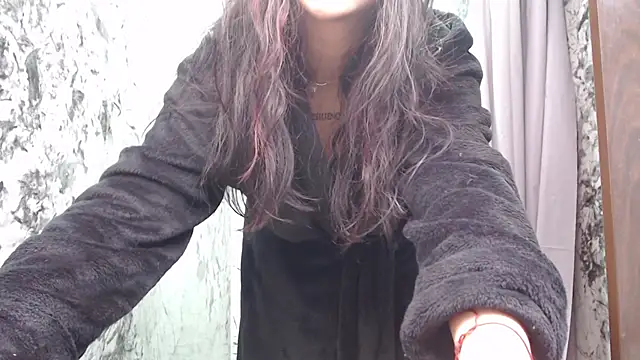 Snapshot of pettit_courtny chatting on 11, 2, 2025 pettit courtny online show from 11, 2, 2025