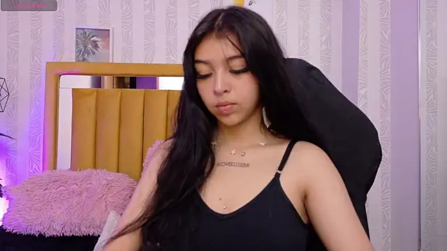 Snapshot of pettit_courtny chatting on 18, 9, 2025 pettit courtny online show from 18, 9, 2025