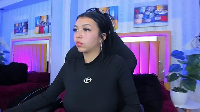 pettit courtny online show from 4, 12, 2025